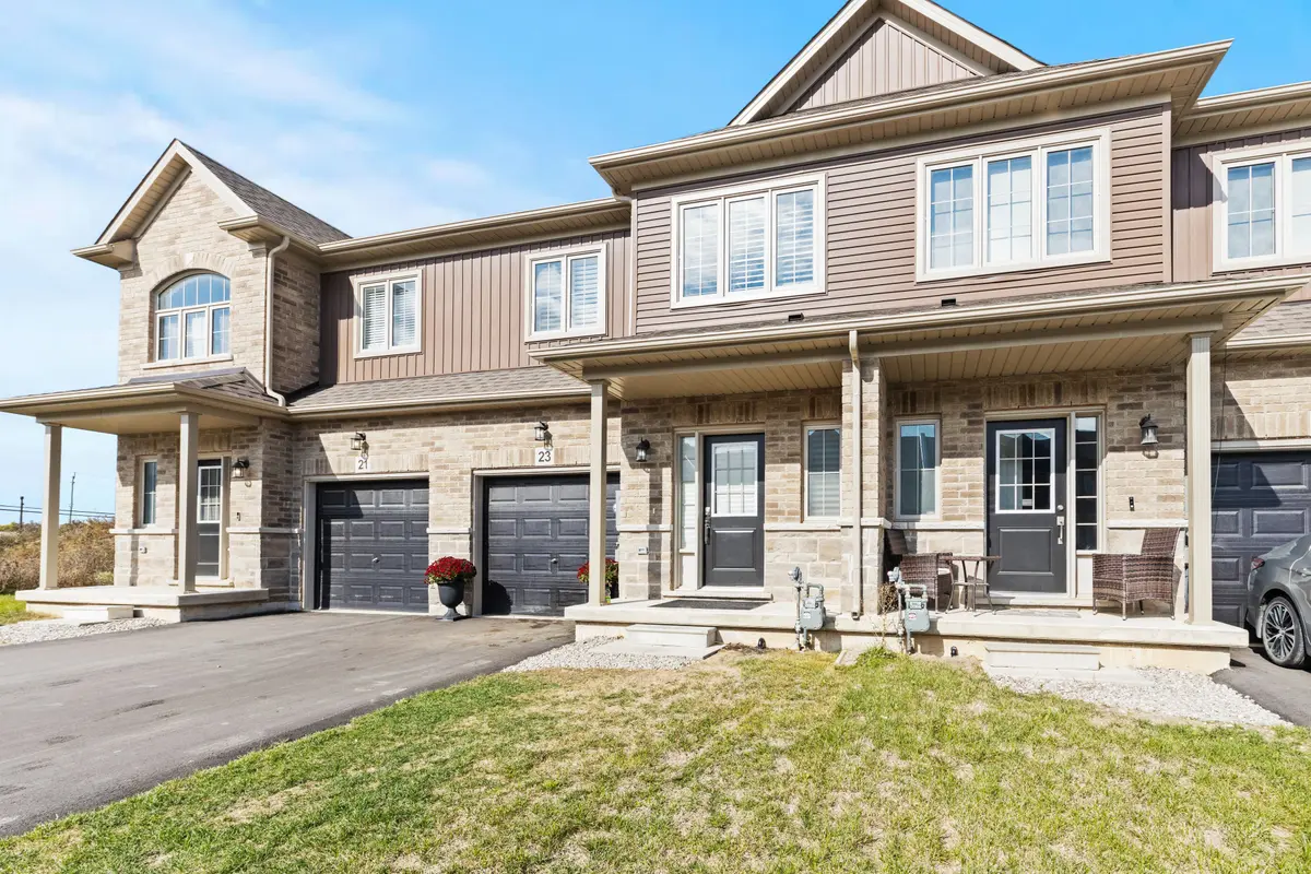 23 Zoe LN, Hamilton, ON L0R 1C0