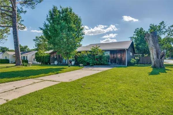 River Oaks, TX 76114,1033 Lydick Lane