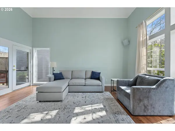 1546 NW BENFIELD DR, Portland, OR 97229