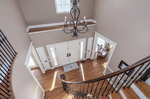 11 Clearwater Dr, Kinnelon Boro, NJ 07405