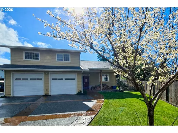 Brookings, OR 97415,1006 RUTH LN