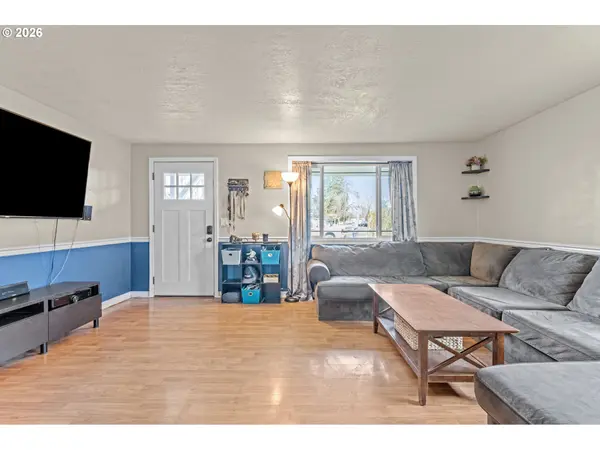 402 CLOVER ST, Aumsville, OR 97325