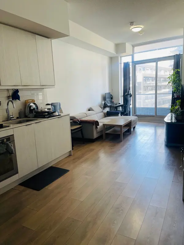 38 Forest Manor RD #301, Toronto C15, ON M2J 1M1