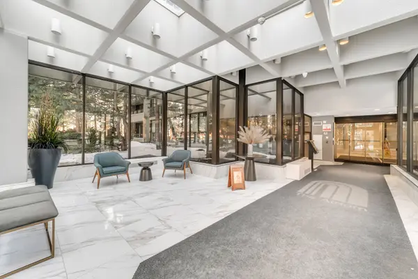 33 Elmhurst AVE #1904, Toronto C07, ON M2N 6G8