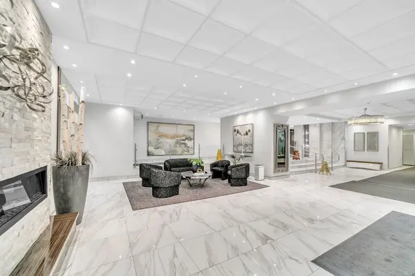 33 Elmhurst AVE #1904, Toronto C07, ON M2N 6G8