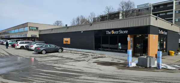 650 King ST E #3A, Oshawa, ON L1H 1G5