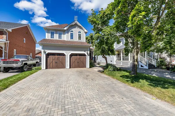69 Matthewson PL, Whitby, ON L1M 1H4