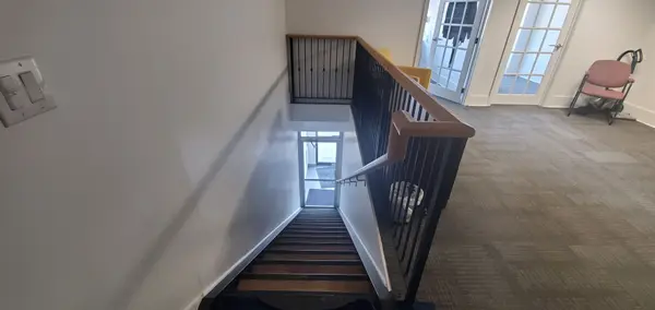 665 Millway AVE #3B (Upper), Vaughan, ON L4K 3T8