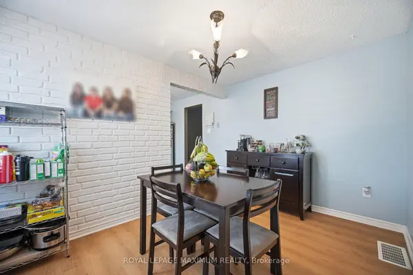 7493 Bybrook DR, Mississauga, ON L4T 3R4