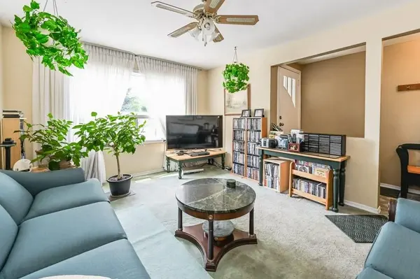 641 Limeridge RD E, Hamilton, ON L8W 1A2