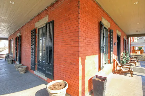 274 Huron ST, London East, ON N6A 2J9