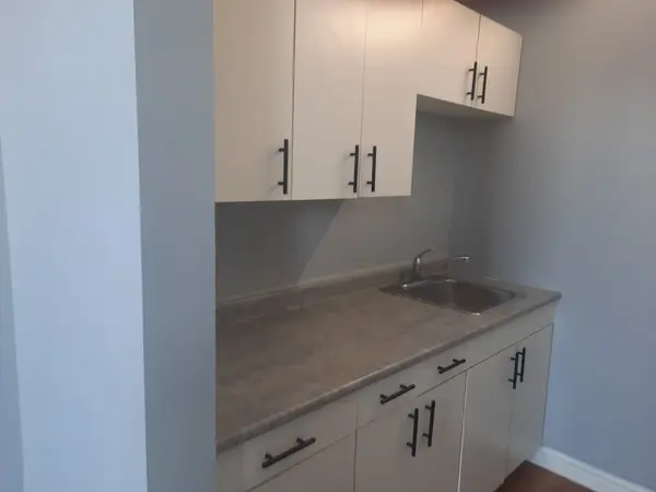 192 King ST W #303, Prescott, ON K0E 1T0