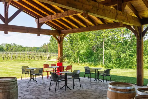 1339 LAKESHORE RD, Niagara-on-the-lake, ON L0S 1J0