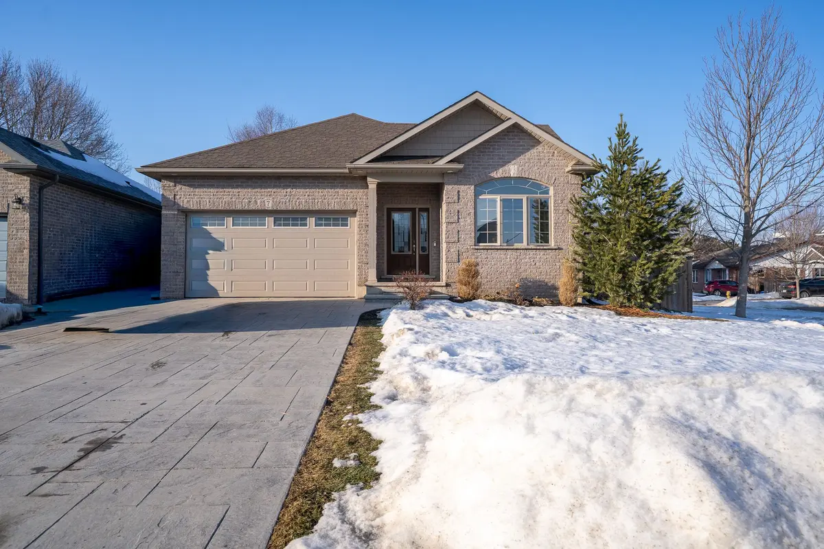 7 IRVING DR, Norwich, ON N0J 1P0