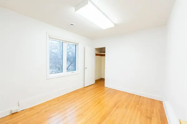 892 Corydon AVE, Winnipeg, MB R3M 0Y4