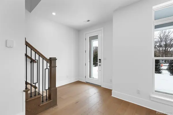 108 Apaloosa, Northville, MI 48167