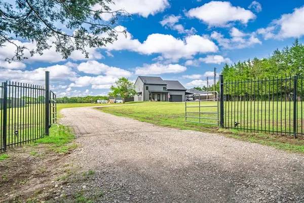 4949 County Road 2208, Greenville, TX 75402