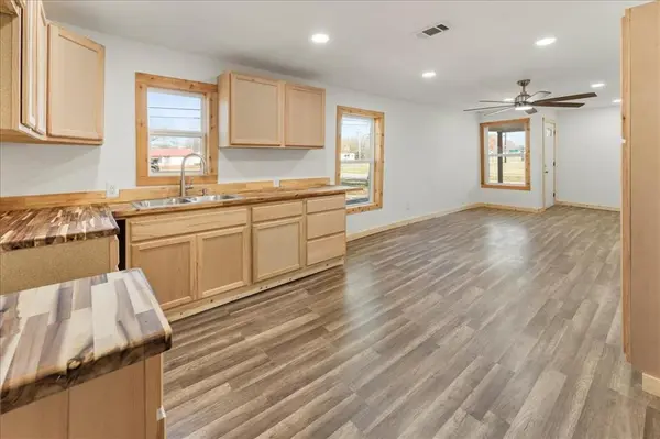 403 Halesboro Street, Bogata, TX 75417