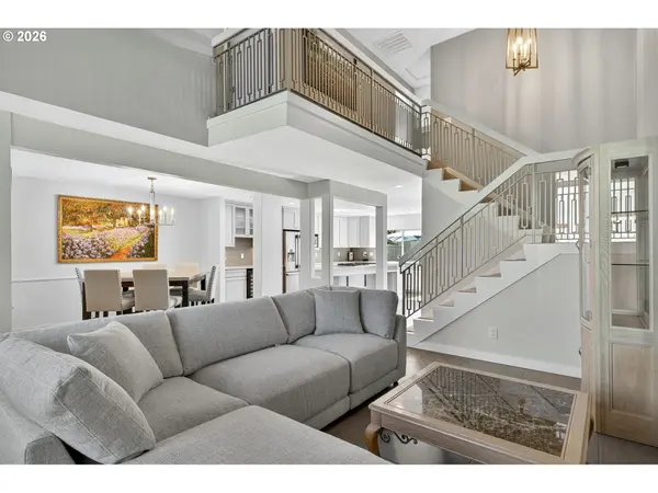 1908 BONNIEBRAE DR, Lake Oswego, OR 97034