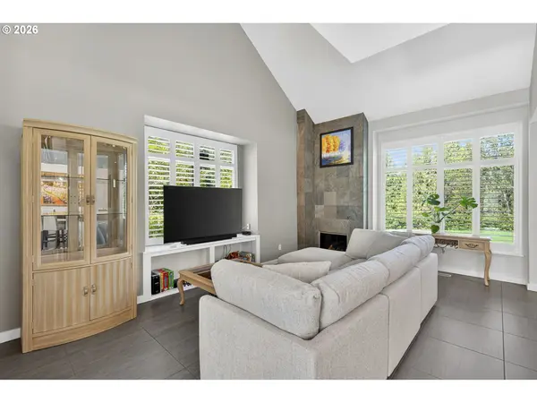 1908 BONNIEBRAE DR, Lake Oswego, OR 97034