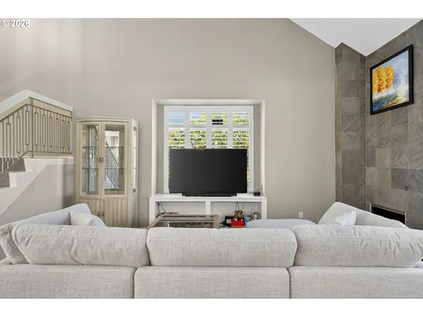 1908 BONNIEBRAE DR, Lake Oswego, OR 97034