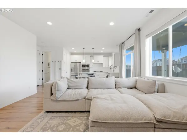 11870 SE HORSE TAIL FALLS WAY, Happy Valley, OR 97086