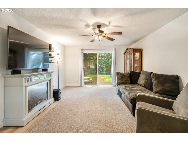 1318 SE BEAVER CREEK LN, Troutdale, OR 97060