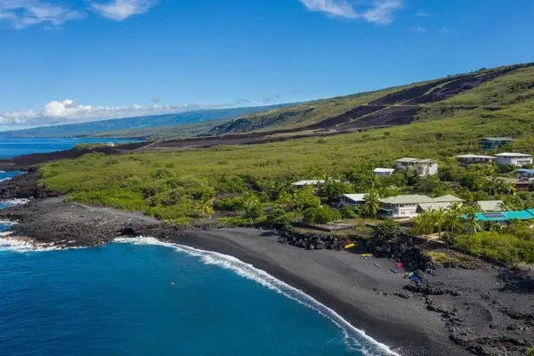 MAMALAHOA HWY, Captain Cook, HI 96704