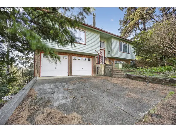 165 SE ROSE ST, Waldport, OR 97394