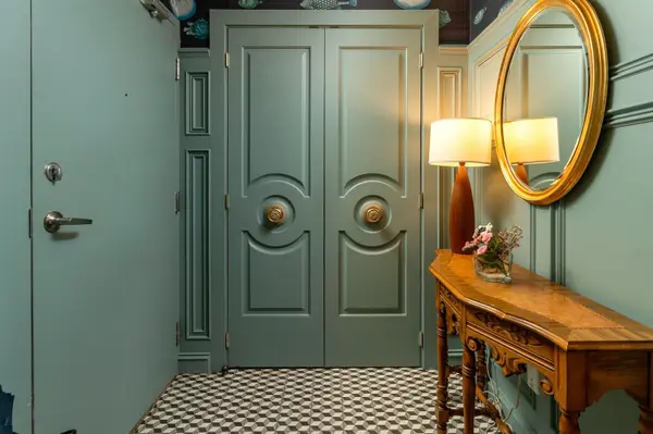 10 Navy Wharf CT #709, Toronto C01, ON M5V 3V2