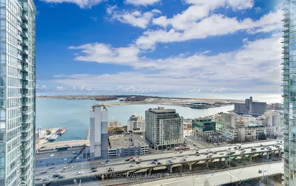 3 Navy Wharf CT #Ph02, Toronto C01, ON M5V 3V1