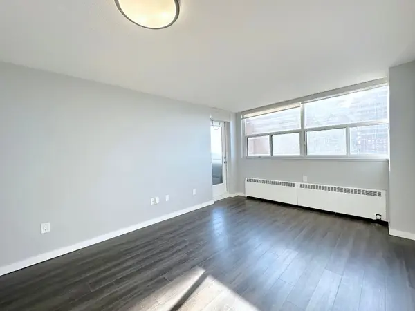 2575 Danforth AVE #2109, Toronto E02, ON M4C 1L5