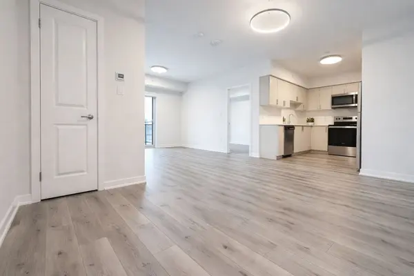 1475 Whites RD #403, Pickering, ON L1V 0H3