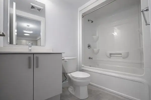 1475 Whites RD #403, Pickering, ON L1V 0H3