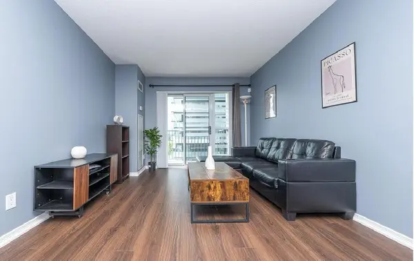 185 Oneida CRES #708, Richmond Hill, ON L4B 0B1