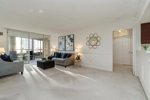 610 Bullock DR #701, Markham, ON L3R 0G1