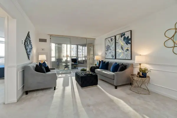 610 Bullock DR #701, Markham, ON L3R 0G1