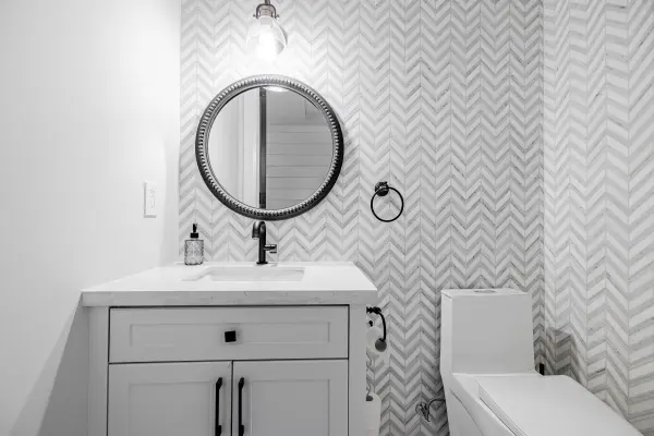 152 Wells ST, Aurora, ON L4G 1T7