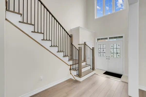 203 Roy DR, Clearview, ON L0M 1S0