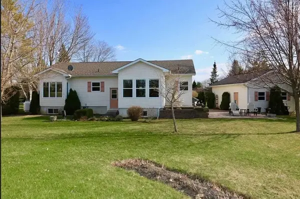 2811 Stephen DR, Ramara, ON L0K 1B0