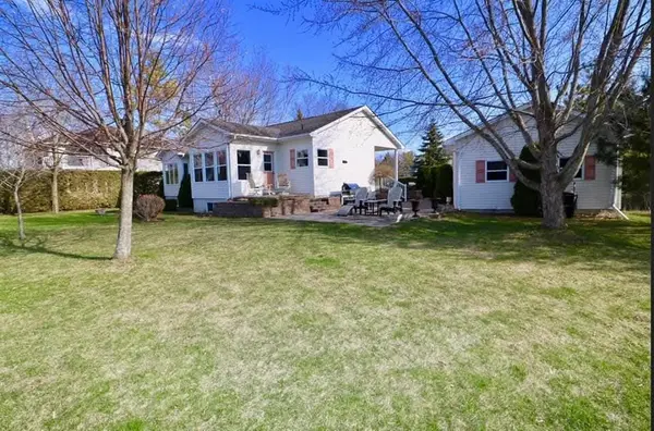 2811 Stephen DR, Ramara, ON L0K 1B0