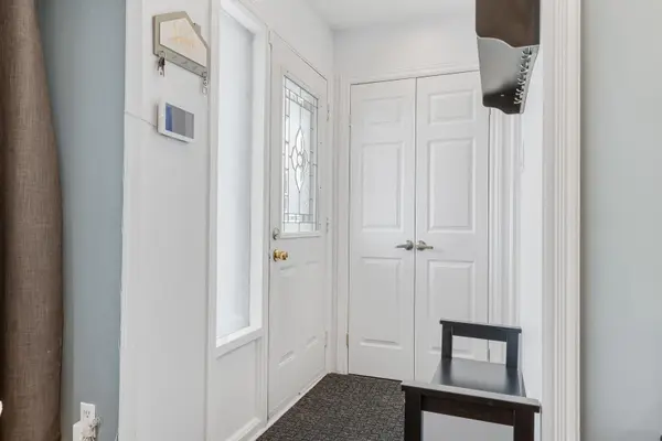 7656 Priory CRES, Mississauga, ON L4T 3H5