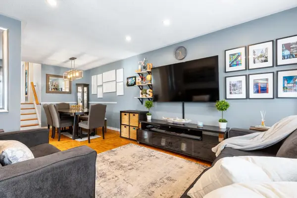 7656 Priory CRES, Mississauga, ON L4T 3H5