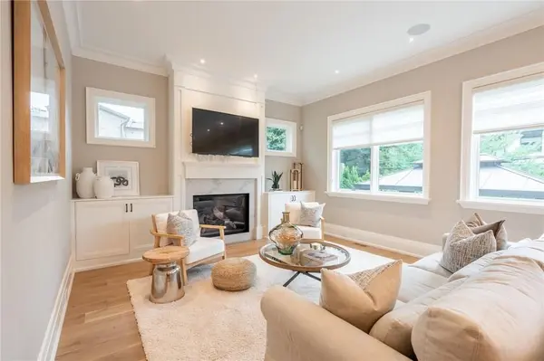 385 Pine Cove RD, Burlington, ON L7N 1W4