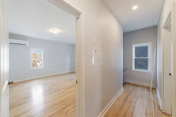 208 Mary ST, Hamilton, ON L8L 4V8