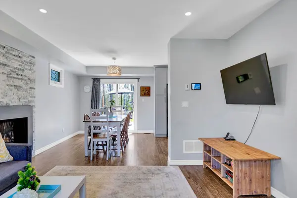 4 Pinewood BLVD, Kawartha Lakes, ON K0M 2T0