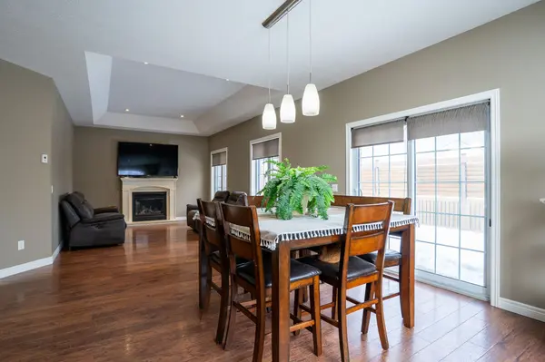 7 IRVING DR, Norwich, ON N0J 1P0