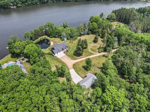 3589 Shoreline DR, Allegan Twp, MI 49010