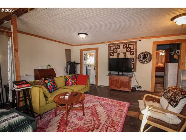 872 E BRIDGE ST, Vernonia, OR 97064