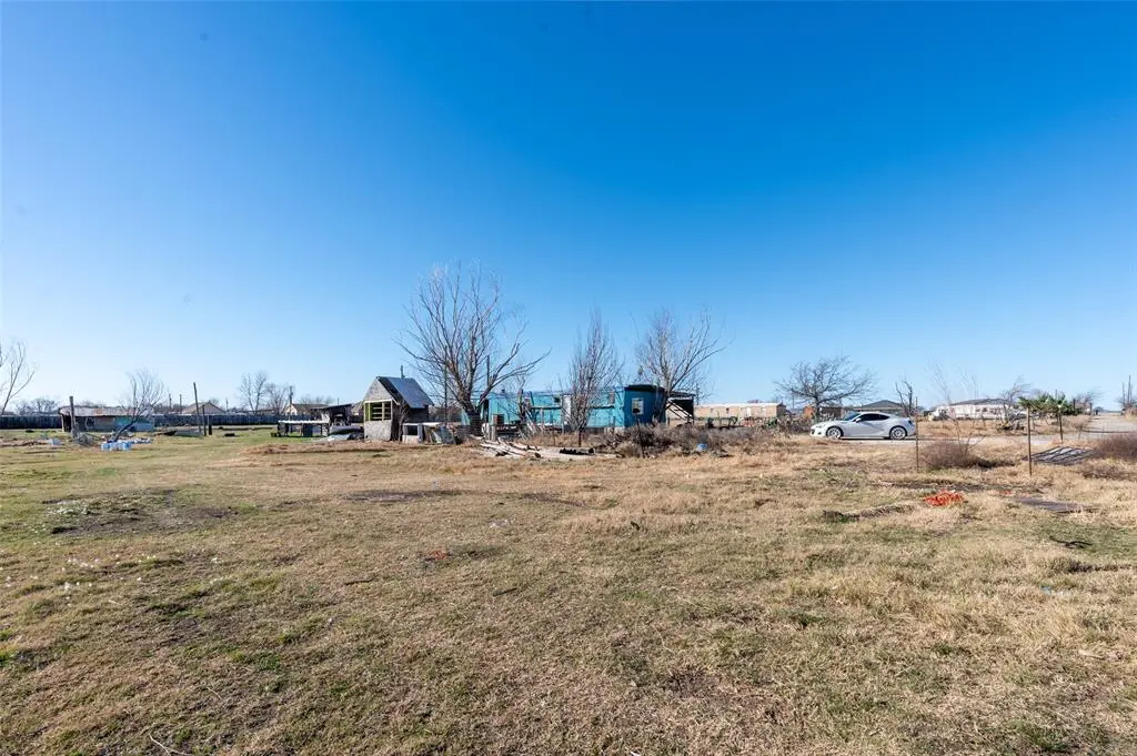1120 Ripy Road, Ponder, TX 76259